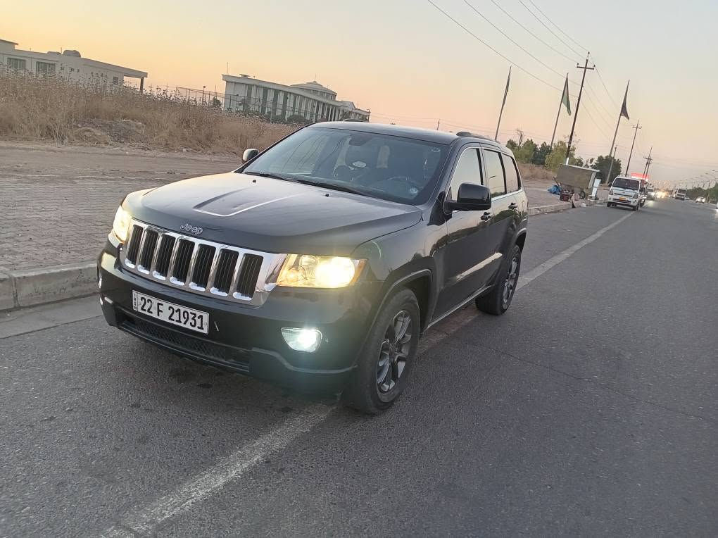جيب لاريدو ٢٠١١ دبل اكسل كيرومكينة تبريد كارةباياتي تةقةو رةقةهةمو بةشةرت جي جي بو ياخي هةية لةسةر شوخت و كال بونةوة من بة حيزام دةفروشم ٢مليؤن و ١٠٠هةزار غرامةي لةسةرة
*********** أربيل, العراق

