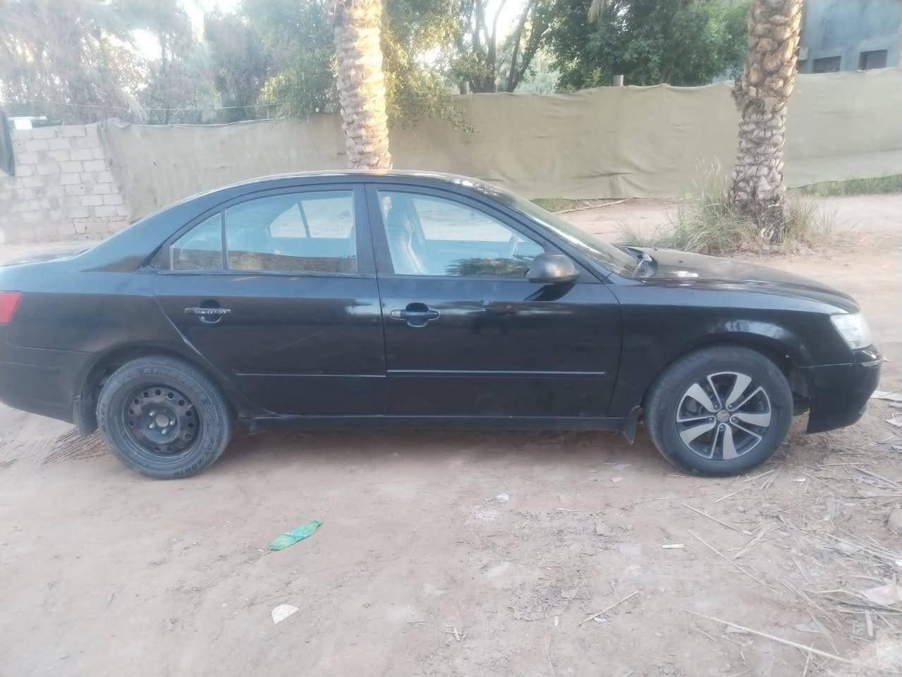 السلام عليكم سوناتا للبيع موديل ٩جاهزه نقص بس تبريد مصبوغه عام مكينه 2000اتريد وكاله أو تحويل العنوان طويريج السعر ٦٦ بيه مجال ***********
