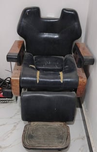 كرسي حلاقة • مكاني كوت • حي الحكيم