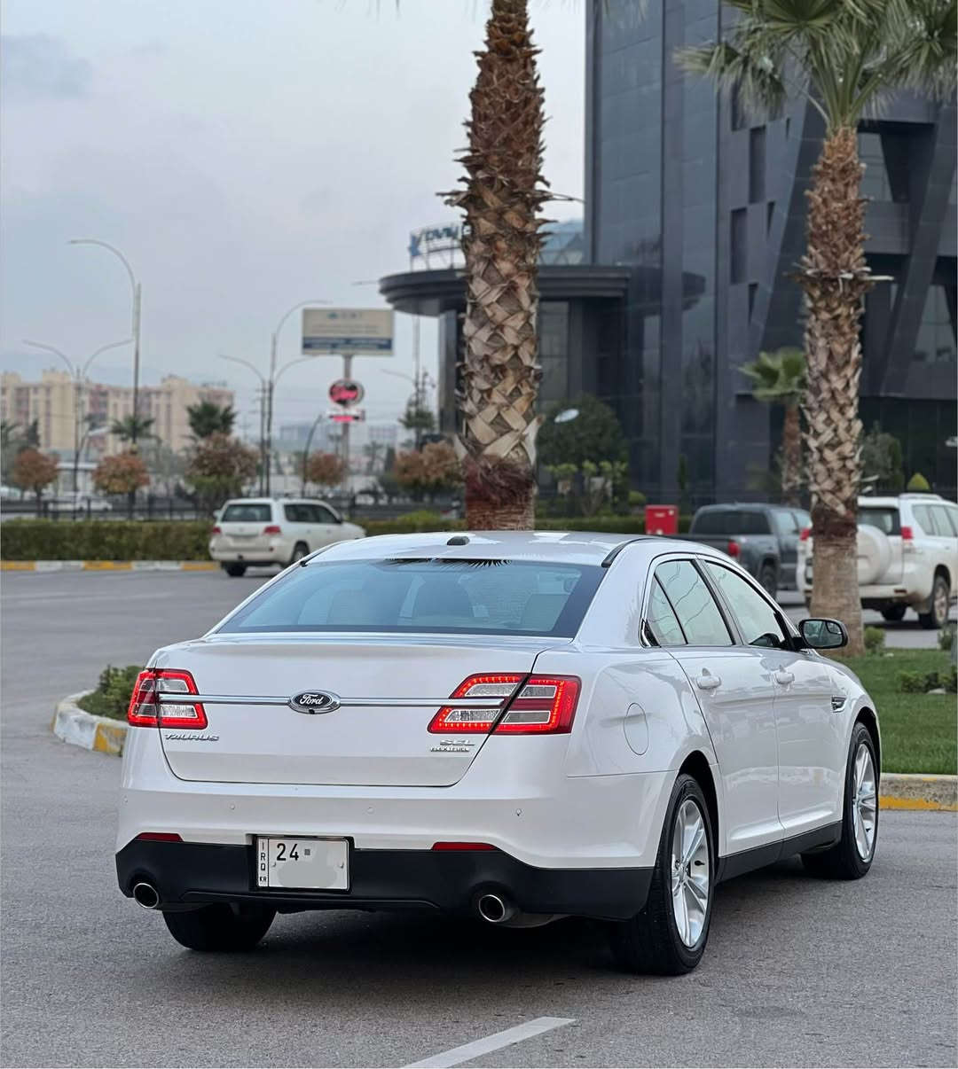 فورد تورس 2016 SEL 
محرك 6 سلندر 3.5 كير و محرك بشرط 
داخل بيج جلد ماشيه 112 ميل  
وارد امريكي تبريد شرط ، مواصفات ، كروز سرعة ، كير اوتو ، 
حساسات خلفي ،  قطعتين تبريد ، باقي المواصفات معروفة 
طخم تايرات جديدة السيارة ما ناقصها مصرف 
شرط كير و محرك و بدون دواخل و بدون ايرباك 
ضرر السيارة : نص باب السايق صبغ 
و السيارة بيها ملاحظات بسيطة 
السعر : 128$ورقة و بيها مجال بسيط 
مكان السيارة دهوك 
لباقي التفاصيل واتساب  
للتواصل 
***********
*********** سميل, دهوك

