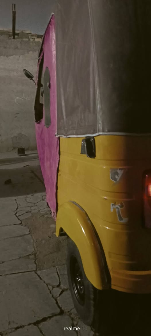 سلام عليكم تكتك البيع 19شهر 10رقم وسنويه كفاله من ضربه وصبغ بس الدوسعوزهن صبغ هيه والكاعيه مكينه بس بوشه وبستم مبادله تكتك عله وضع الشركه كله ***********
