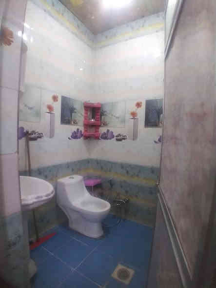 سلام عليكم دار للبيع ٥٠ متر طابقين يحتوي على غرفتين نوام وصاله ومطبخ وصحيات في طي شاطى التاجي الكاظمية الثانيه وسط الطي للإستفسار على الخاص ***********
