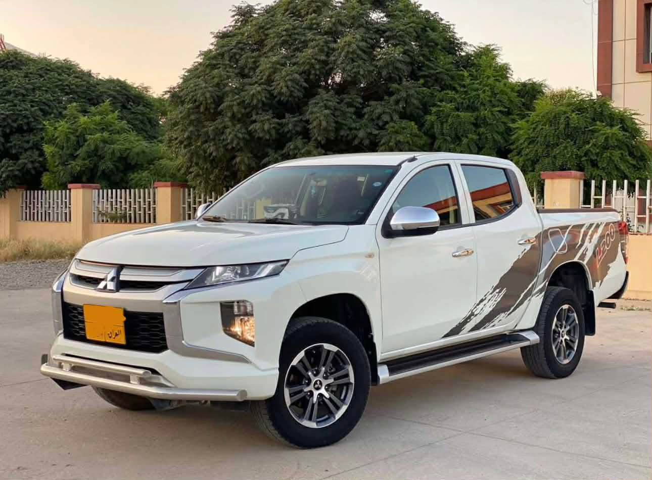 پیکاب L200 قەزافی 2021
 
مواسەفات  بەنزین دەرەجە یەک , 
دەبڵ ئەکسل , ڤۆلیۆم و ویل کرۆم ویل کەپ  ، 
دەبل دەعامی , شاشە و کامیرە و فۆرمیکا
110 هەزار کیلۆمەتر ڕۆیشتوە
لەدەعامی بۆ دەعامی هیچ هیچی نیە بە شەرت
سەنەوی نوێیە تا 2027

گێر مەکینە هەموی بەشەرت 
لەسەر دەقی شەریکەیە

ژمارەی خاوەنەکەی
*********** شقلاوة, أربيل
