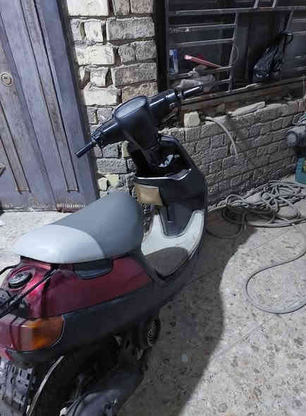 السلام عليكم دراجة بطة للبيع فقط مستعجل السعر قفل من الاخير 175 بدون عملة تفيدك تعال شوفها تايرات جدد بطارية جديدة شغالة سلف و هندر حلوه و ناعمة تجي للبيت تفحصها شلعه و معدل حلوات المكان الدورة حي دجلة ***********
