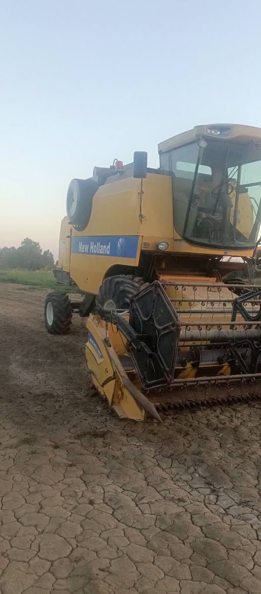 حاصده جديده للبيع موديل 16 مكلف بل نشر الاتصال عله رقم التالي ‏‪***********‬‏
