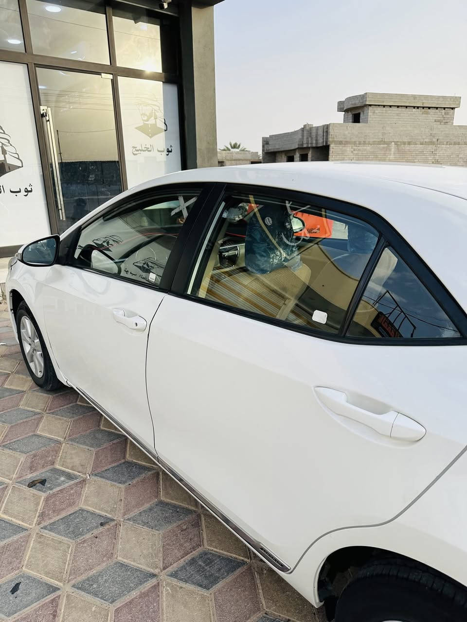 كورلا 2015 خليجي محرك 2000
رقم بغداد تحويل ثاني يوم
اشاير بالمري 
حساسات    
تحكمات ستيرن 
تشغيل عن بعد
بيها صفحه و البنيد مبدل  بدون دواخل موضح بل صوره
مكان الرمادي
السعر 125  وبيها مجال للشراي***********
