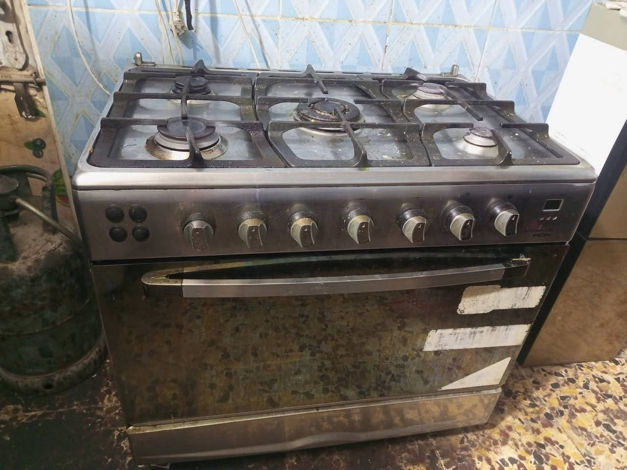 غراض منزلية بحالة جيدة بسبب صغر المكان .. بغداد  البلديات
التواصل فقط عبر الموبايل و خدمة الواتس
***********

