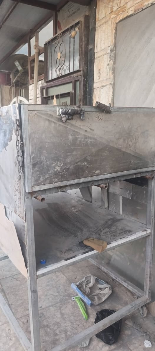 بيع فران نضيفه سعر ٢٥٠ وبيهن مجال مكان بغداد
*********** وتساب
