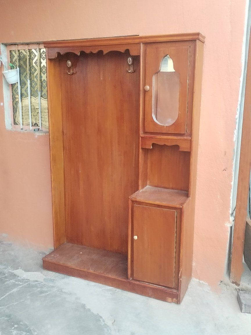 السلام عليكم غرفة نوم صاج حطاطة السعر ٤٠٠ وبي مجال قليل للاستفسار خاص اوالاتصال على الارقام التالية ***********
*********** فلوجة قرية المختار
