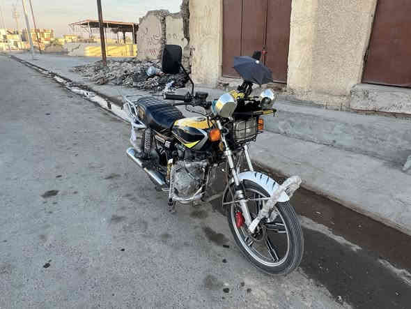 السلام عليكم ..
• سيفان 2023  🏍️

• دشبول الكتروني 📟

• ويل سن الذيب جديد شرط ما بيهن عواج او فطر 🛞

•كهربائيات ومسجل ونشرات كامله ما بيها اي نقص 🚨

• المحرك مفتوح وبي بداية تبخير قليل حيل 

• مكاني بيجي 📍

• السعر المطلوب 550 وبي مجال شي قليل 💵
هـ ***********
***********
