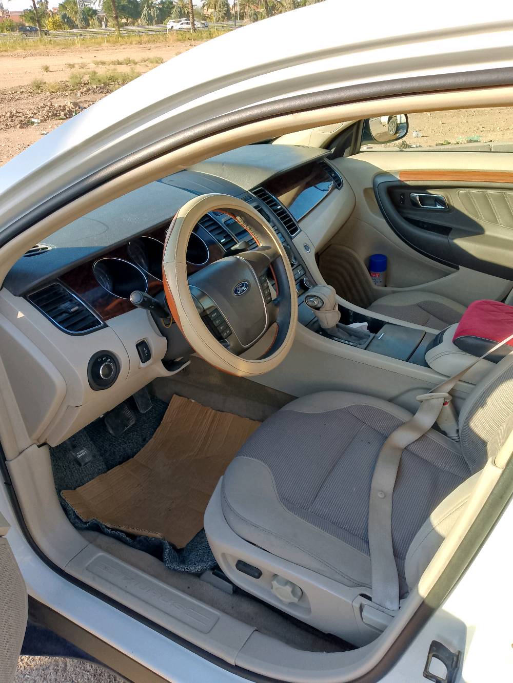 فورد تورس خليجي٢٠١١ مراوس فقط اكسنت أو فورتي أو سيراتو لون ابيض او سلفر بغداد السكن الكرخ بااسمي 