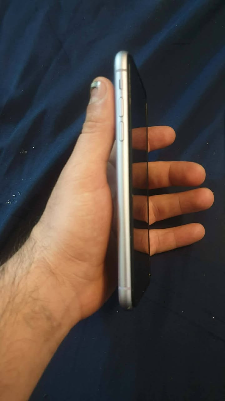 السلام عليكم ايفون 11 لبيع برغي ممفتوح بي جديد بطاريه 92 ذاكره 128 جهاز وتر شخط مابي مكفول مكاني بغداد كاظميه ب250
***********
