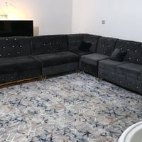 ديوان للبيع 10مقعد نظافة 100% منطقة المزرعة 07723867455