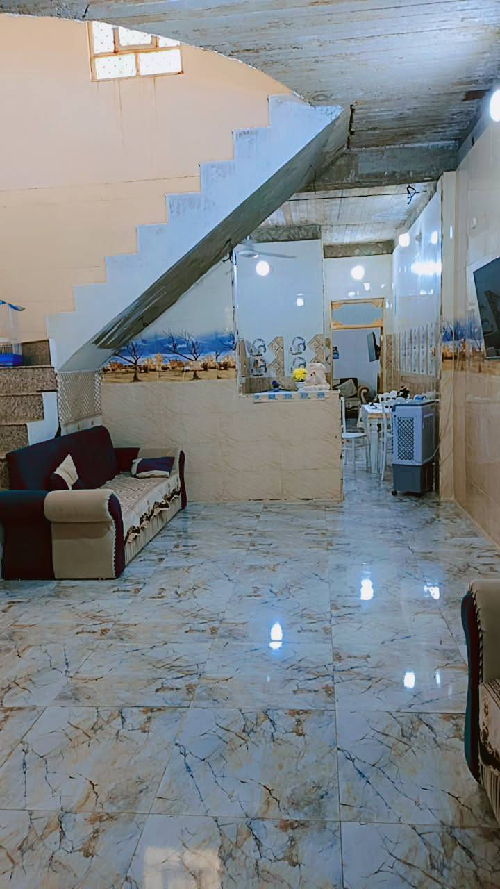 سلام عليكم بيت 100 متر للبيع سعر كلي 95 دفع 80 يبقه 15 مليون عل مصرف الاسكان  قسط شهري للمصرف 150 الف الف دينار  بناء حديث استقبال مفتوحه عل صاله    في منطقه 55حي نداء شارع مجمعات قرب الكصاب الميالي    الاستفسار ***********
