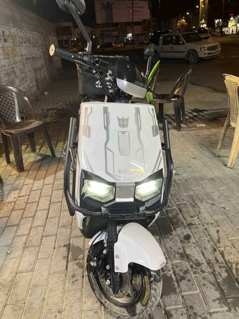 سلام عليكم دراجه شحن للبيع ست بطاريات مصطرع كبار دراجه جديده قبل شهرين اخذته السعر ٧٠٠ وبيه مجال عنواني العضميه شارع المغرب رقمي ***********
