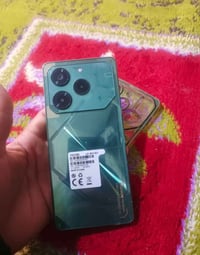 تكنو بوفا ٦ برو • مكفول • ملحقات كاملة