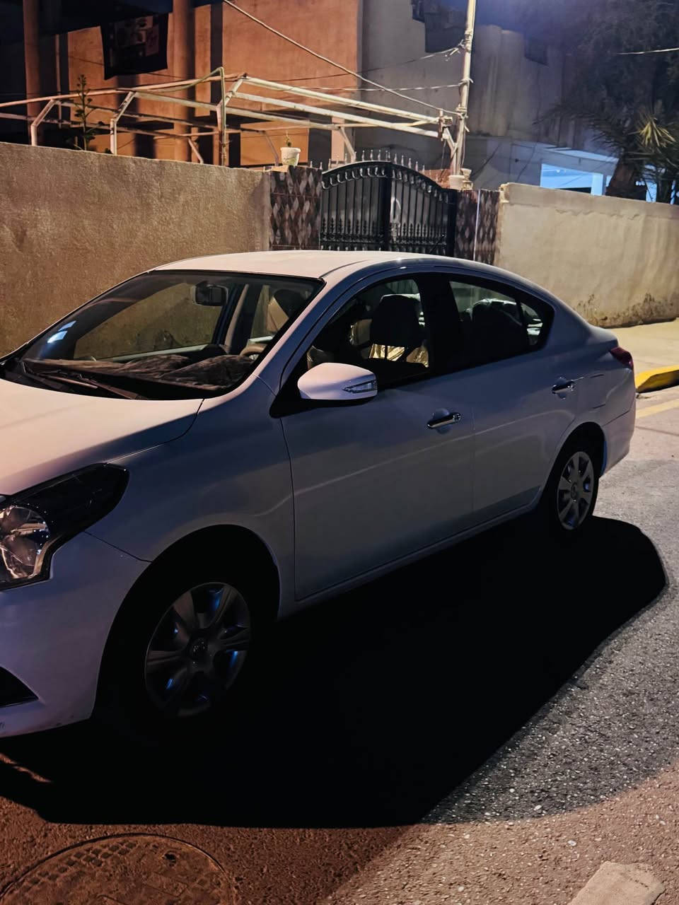 سلام عليكم نيسان سني 2025 ماشية 5الاف بيها رصعات بالبنيد 
كامرة وشاشه وكاربلاي  اشاير بالمري 
للاتصال *********** بعقوبة, ديالى
