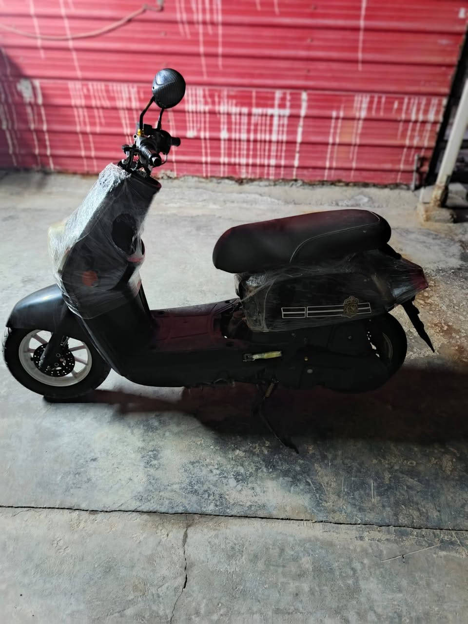 السلام عليكم دراجة بوليس120 نوزل
الدراجة نكرة سلف الكفرات كدامك شلعة ومعدل المحرك مكفول كهربائيات شغالة نقصهة صالنصة ودشبول 
السعر: 350 وبيها مجال 
العنوان: بغداد العبيدي 
رقم الهاتف:***********
