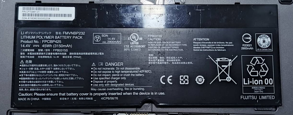 السلام عليكم
غراض لابتوب فوجستو
الشاشة شغالة ونظيفة جداً
الكيبور شغالة ونظيفة جداً
البطارية شغالة ونظيفة
أنت تأخذ الابتوب وفصخ


**إذا كنت صاحب هذا الإعلان وتريد حذفه لأي سبب، رجاءا أرسل رسالة إلى الدعم الفني**