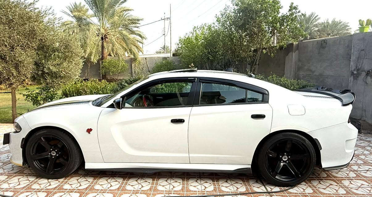 السلام عليكم جارجر موديل 2015 SXT مواصفات كشن كهرباء فتحه محدثه SRT
رقم بغداد تحويل مباشر  محرك 3600 السعر خاص راسلني وتساب او اتصال ***********///***********
