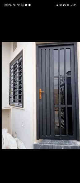 سلام عليكم سعر باب     200.   الف حديد ثقيل *********** باقر ابو باقر ابو نورس  ***********
