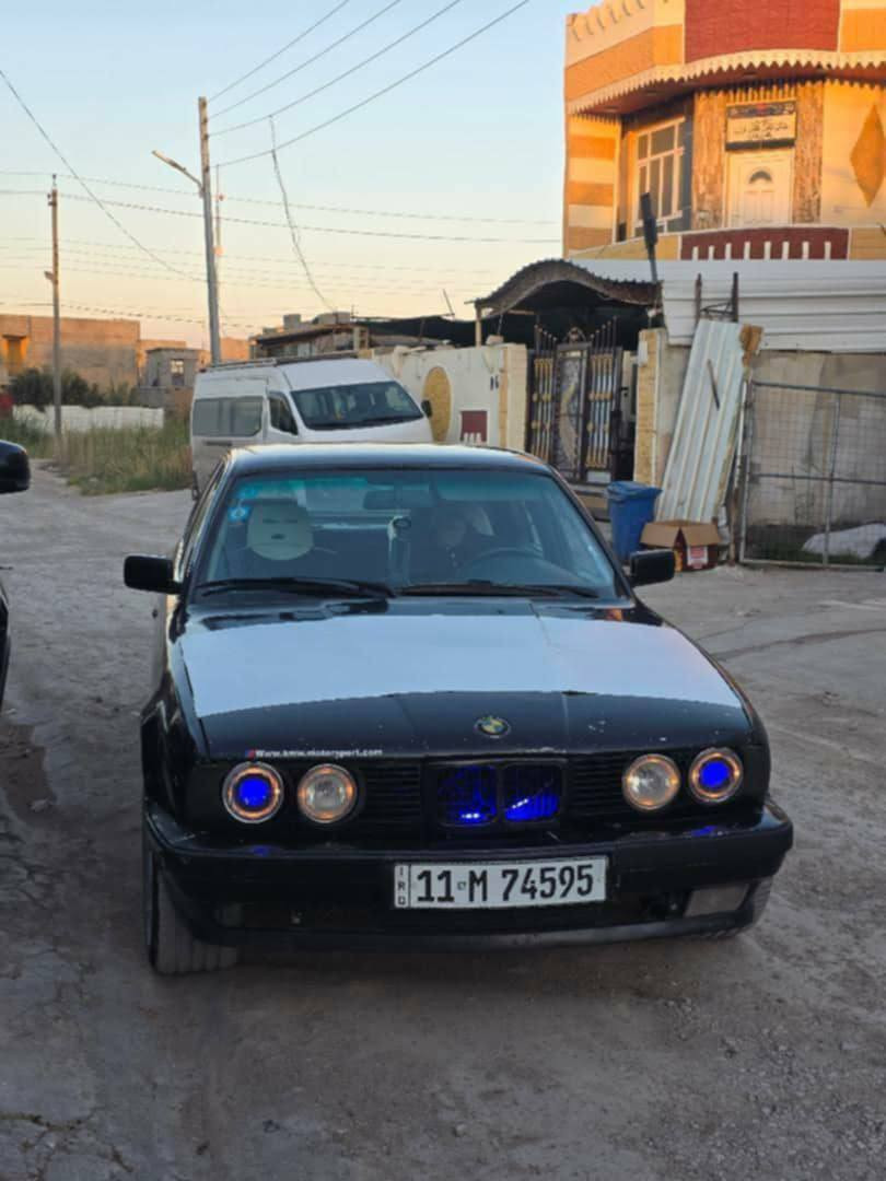 السلام عليكم البيع او مراوس حسب القناعه /بيم حجم 520i كير عادي مكينه مسكر 25 خيط بخار قليل  مديل 91 صالحه رياضي  ويل هامن سنتر لك ريمون حت الجام يصعد  رقم بغداد  مكاني ديالى *********** السعر 40
