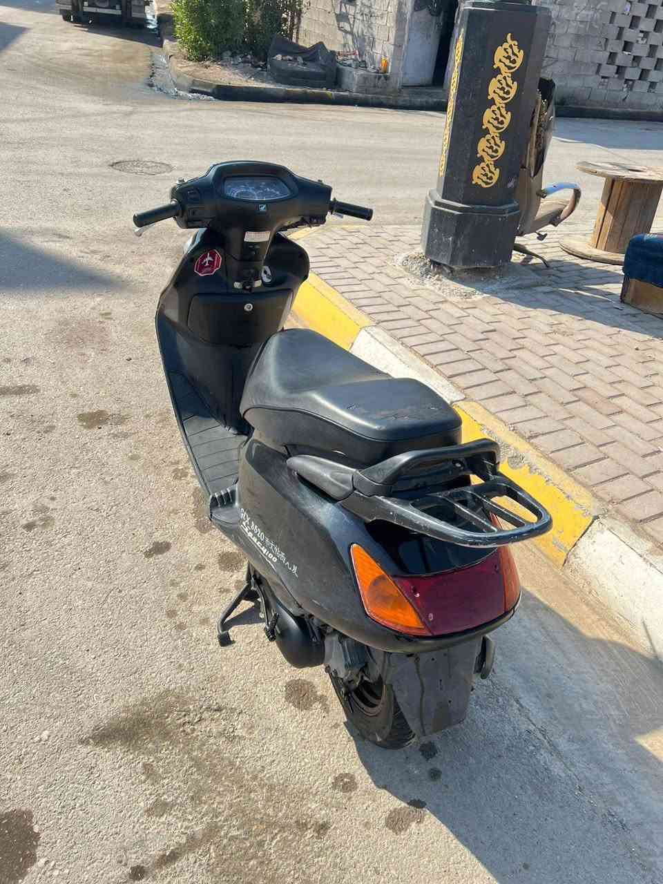 سلام عليكم للبيع دراجه سبيسي يباني محرك ناعم كفرات  اصليه كابريتر اصلي شلعه معدل كهربائياته كله شغاله خاص... ***********
