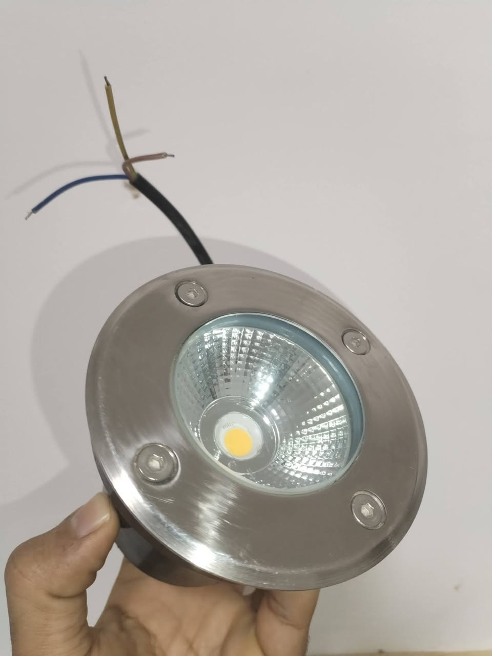 ليد وتر بروف ٩٠ قطعة حجم ثقيل


**إذا كنت صاحب هذا الإعلان وتريد حذفه لأي سبب، رجاءا أرسل رسالة إلى الدعم الفني**