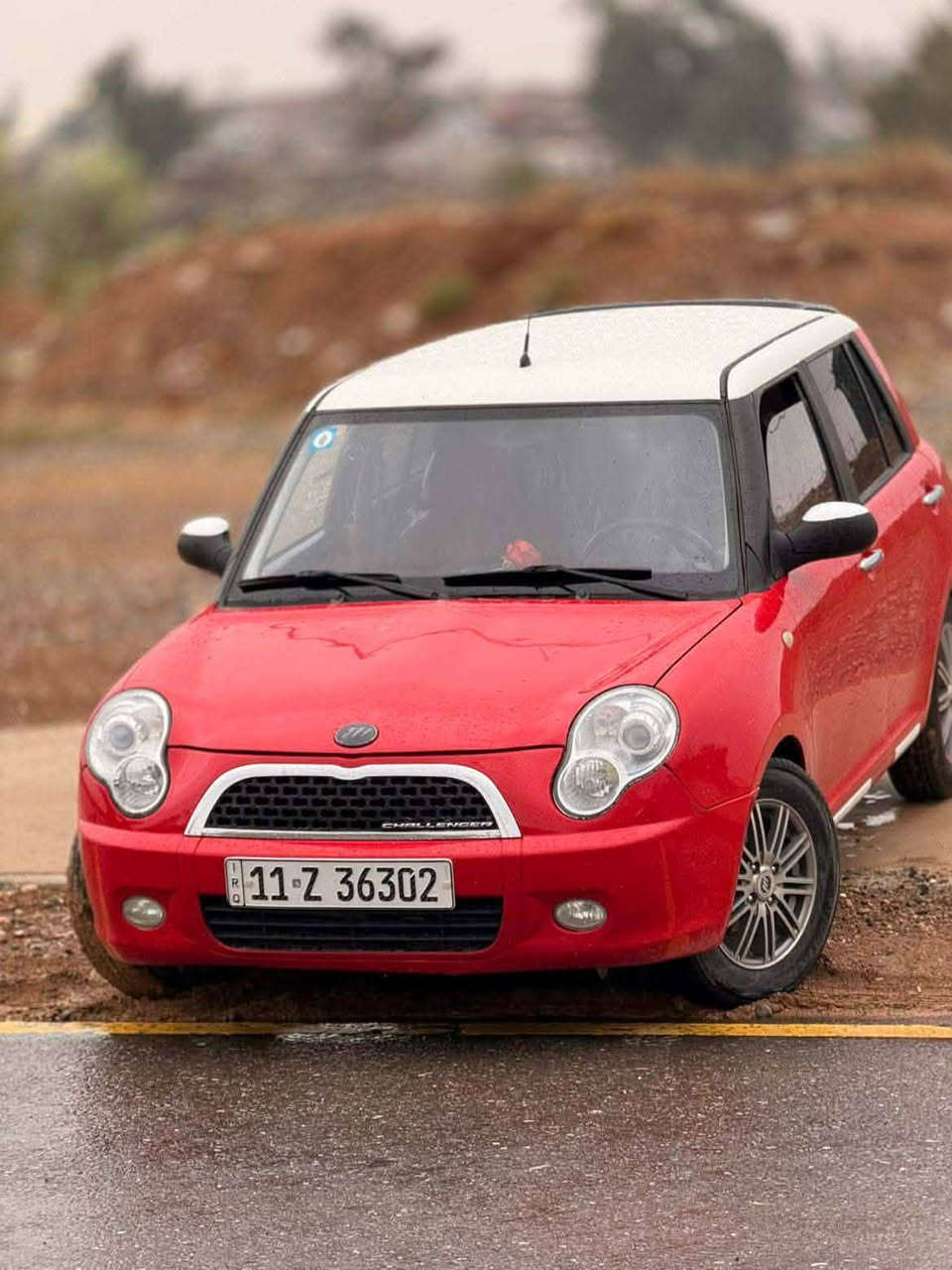 سلام عليكم.
ليفان320. موديل12.
للبيع او مراوس
لون احمر و ابيض
بيها تلث قطع صبغ بوند وجاملغ وباب
سيارة رقم بغداد
السيارة جاهزه من كل النواحي تايرات جديد دسكات جديد
السياره مصروف عليه
السعر 48
 رقم الموبايل ***********
