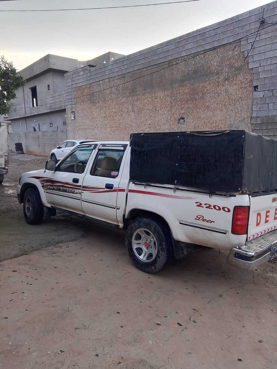 پیکاب دێر2006
گیە ڕومە کینە ی ئۆنجی لۆک
چوارتایە وویل لۆک 
سە یارە کە لۆک لۆکە ماشاللە
ناودە ری لۆکه سعری 38ماعمە لە یە کە م شوین کە لار ***********
