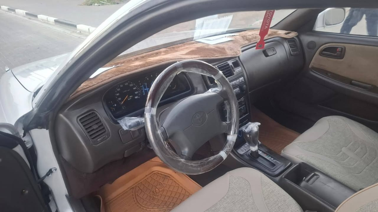 سلام عليكم سياره مارك موديل 2000 مكفوله كص ونقل سنويه 31 العنوان بصره الزبير        السعر 65 
الرقم ***********
