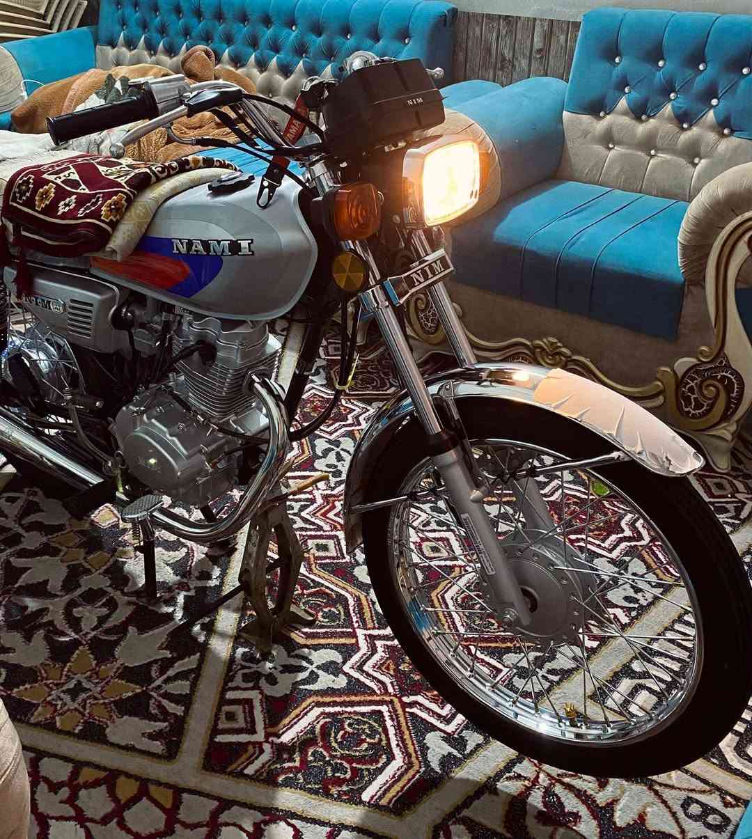 ايش عندك مراوس نزل *********** موجود واتساب وموجود خاص مراوس بدايوان الى عندك
