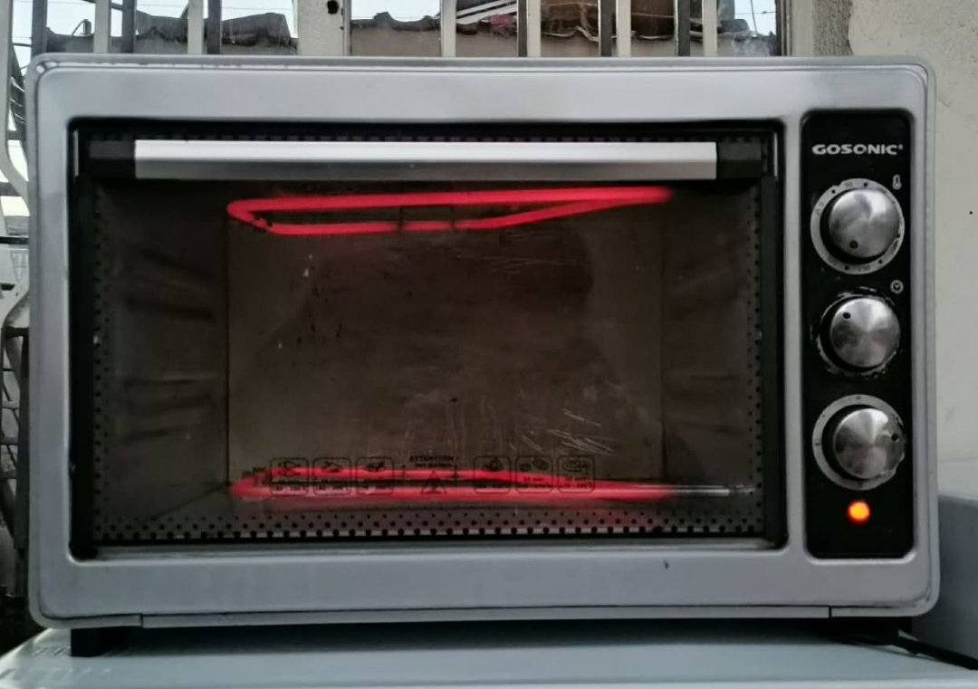 اوفنات للبيع شرط النظافه والتشغيل لون سلفر الواحد ٣٠ الاتصال عالرقم *********** ويوجد خدمه توصيل
