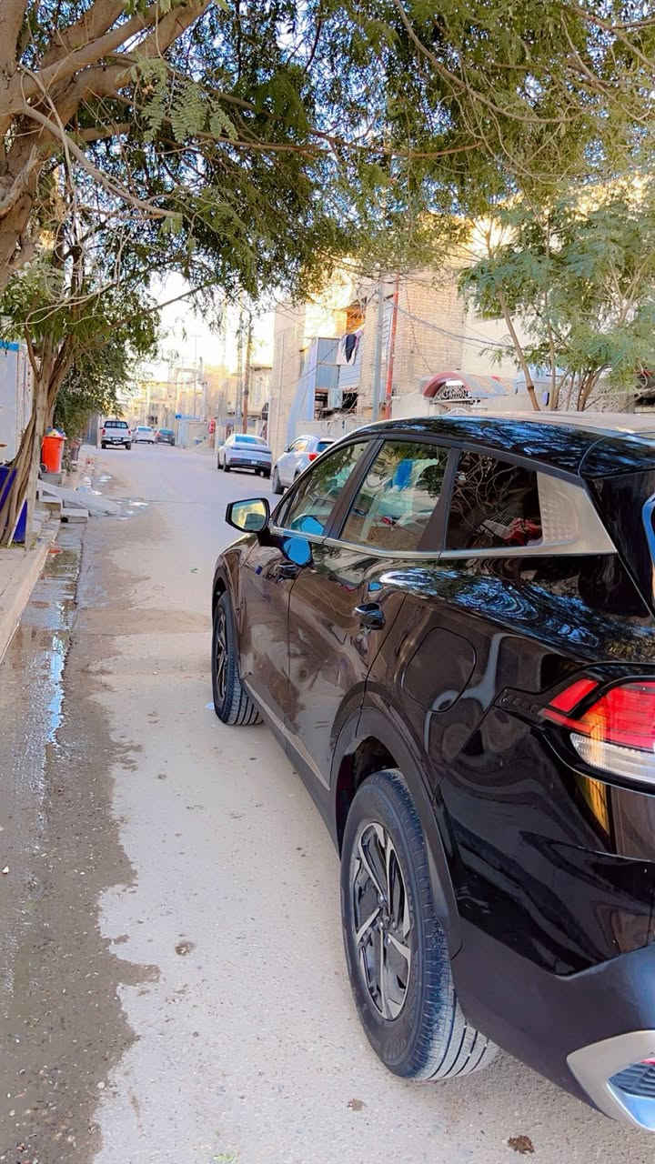 السلام عليكم :كيا سبورتج موديل ٢٠٢٣ 
    وارد امريكي هايبرد
  رقمها بغداد 
مواصفات xl 
صور الحادث مرفقه بالمنشور 
 السياره كير ومكينه والحداديه مكفولات 
السعر ١٦٧  بيع مستعجل   
***********
