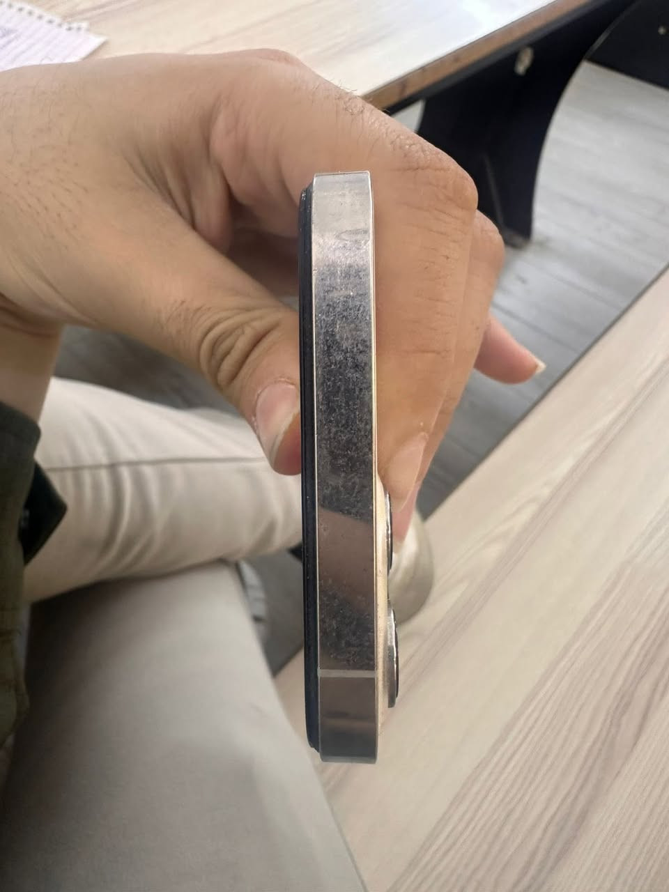 ايفون 12 برو ماكس بطاريه 81 رايده ب 550 وبي مجال ***********
