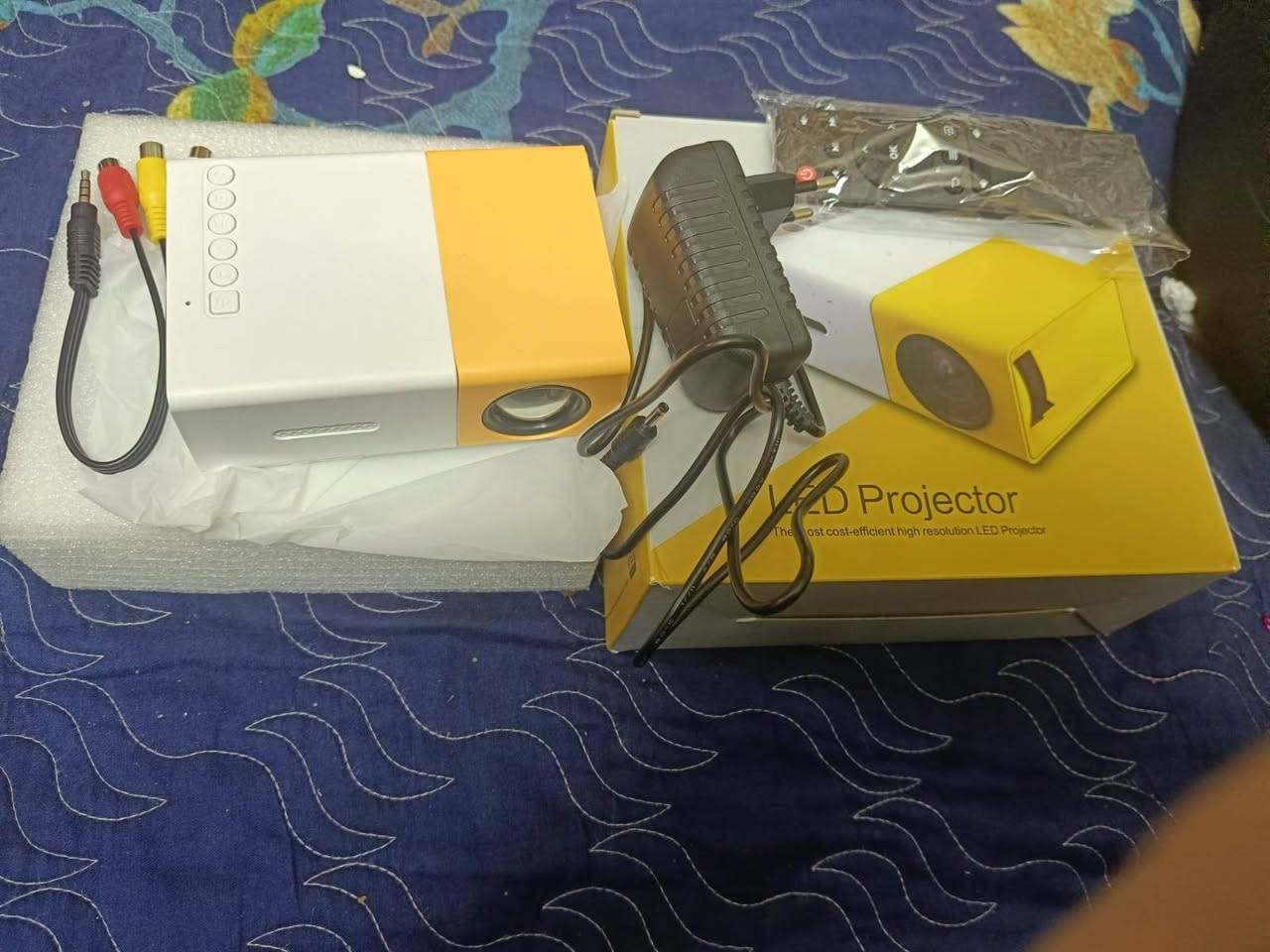 بروجكتر جديد بلباكيت 
سعره 15الف دينار


**إذا كنت صاحب هذا الإعلان وتريد حذفه لأي سبب، رجاءا أرسل رسالة إلى الدعم الفني**