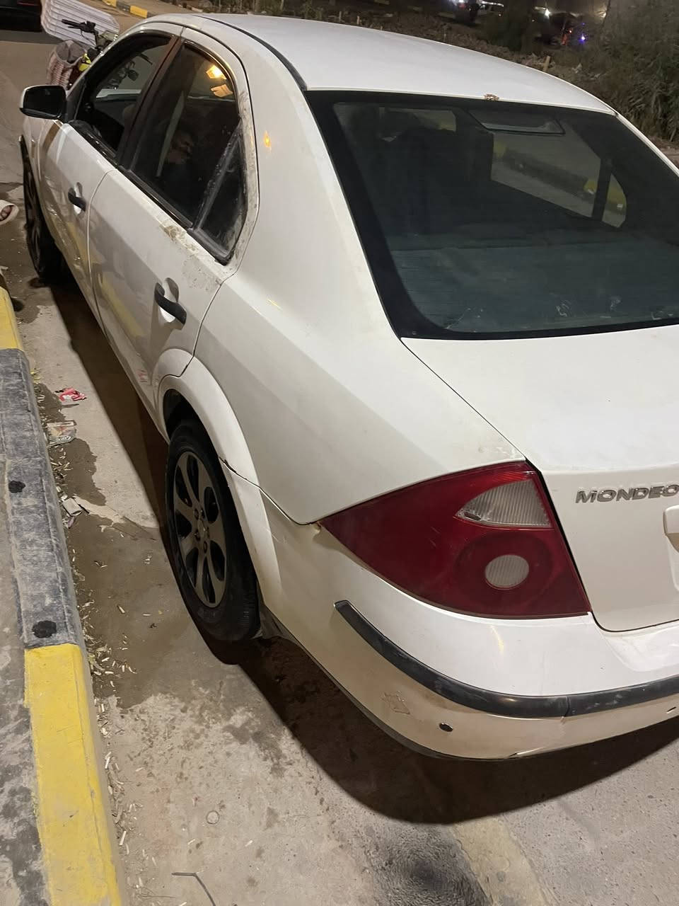 فورد مونديو 2006.    رقم نجف مميز بسمي.   كير ومحرك كورله 1800 حديث محرك بي صرف     العنوان واسط العزيزيه 
السعر 40 وبيها مجال 
***********
