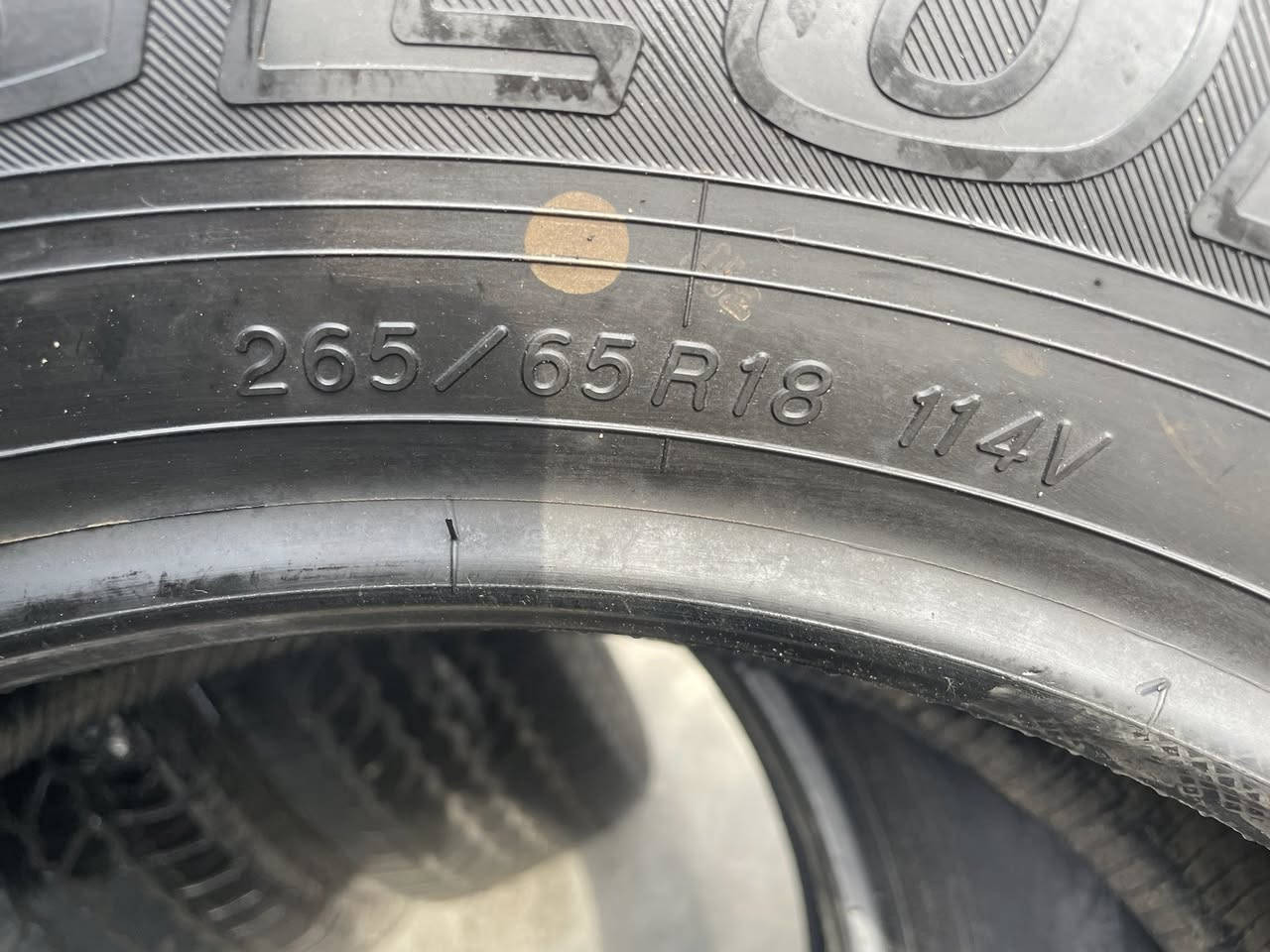 تاير يوكوهاما جديد الحجم 18 سعر الزوج 240 الف مكاني مجمع مشن بغداد يوجد توصيل لجميع محافظات متوفر جملة و مفرد ***********
