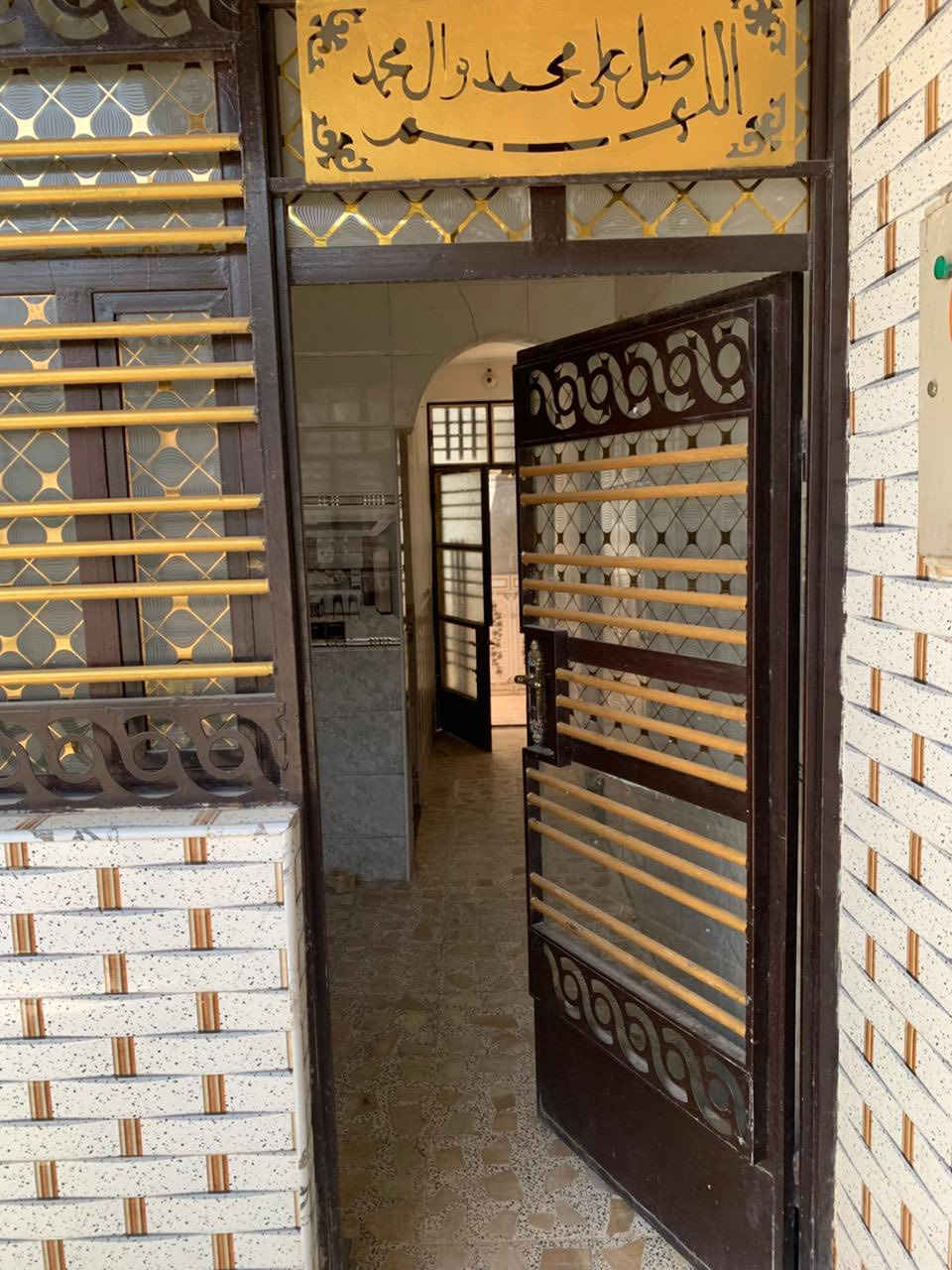 بيت (لليجار ركن ١٠٠متر مربعه جديده كلش )باقي تفاصيل بلمنشور ٢غرف كبار استقبال كبيره مطبخ ترك بيت جديد 
متعوب عليه ***********
