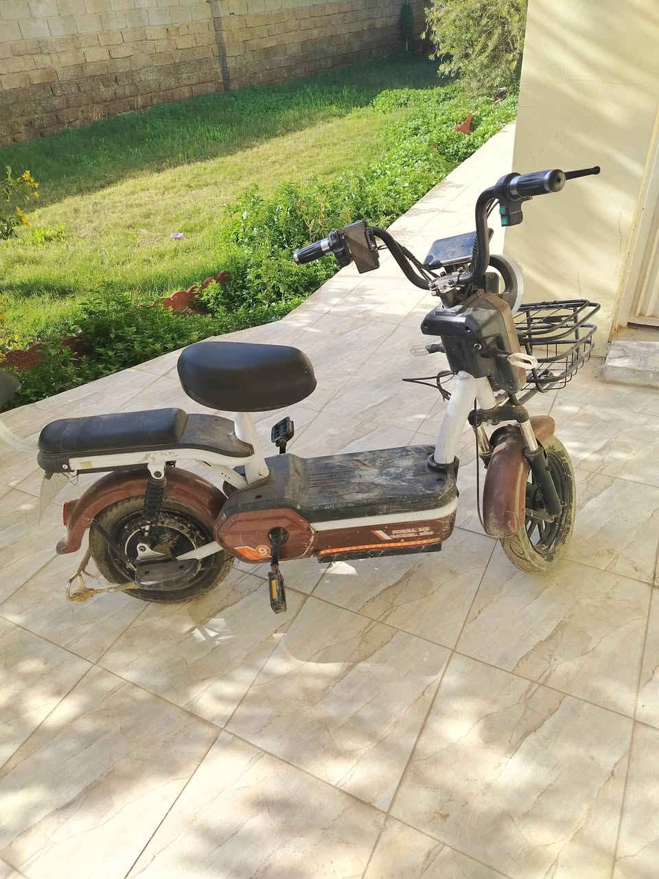 دراجة شحن حجم ١٤ نضيفه سعر ١٧٥ هاتف ***********
