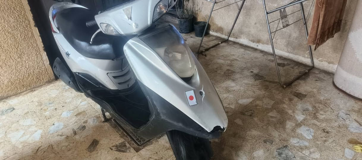 سلام عليكم
دراجه بريز  للبيع 
درجة مكفوله من كلشي ما عده الضربه الي بل بجم 
درجه ما مفتوحه مكينتهه تخبل شلعه معدل 
سعر ٥٢٥ وبيه مجال حك الجيه 
لتواصل:***********
