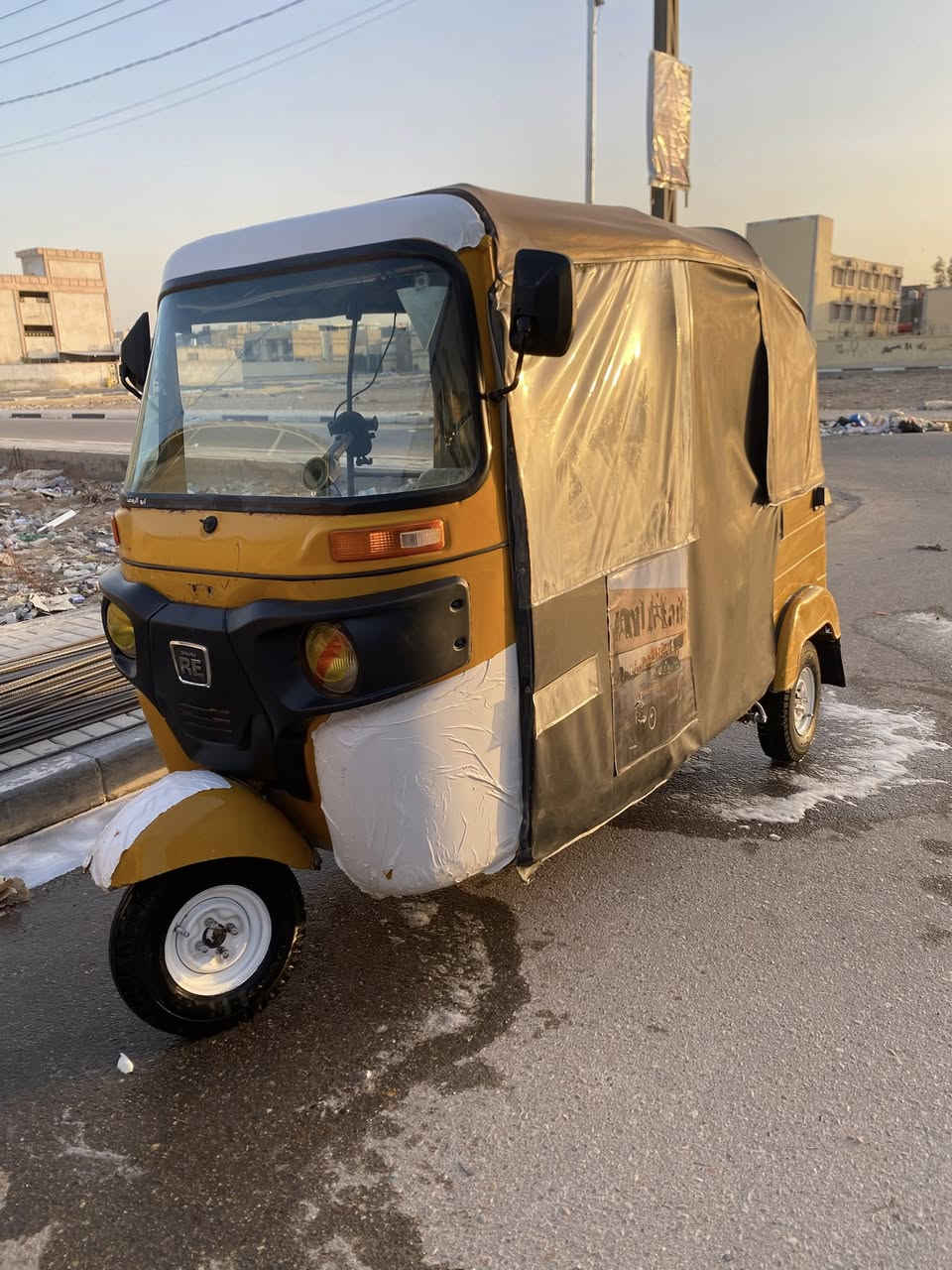 سلام عليكم تكتك باجاج مديل ٢٠ مجفته تجفيت شركه كله اصلي رقم وسنويه حوض وره معمر بس ماناقصه شي مال جناي ضفيره وره جديده باتري جديد كتف جديد 
مكاني بصره خور الزبير سعره ٥٥٠٠ بيه مجال لشراي 
رجائا مو شراي لا تخابر ***********
