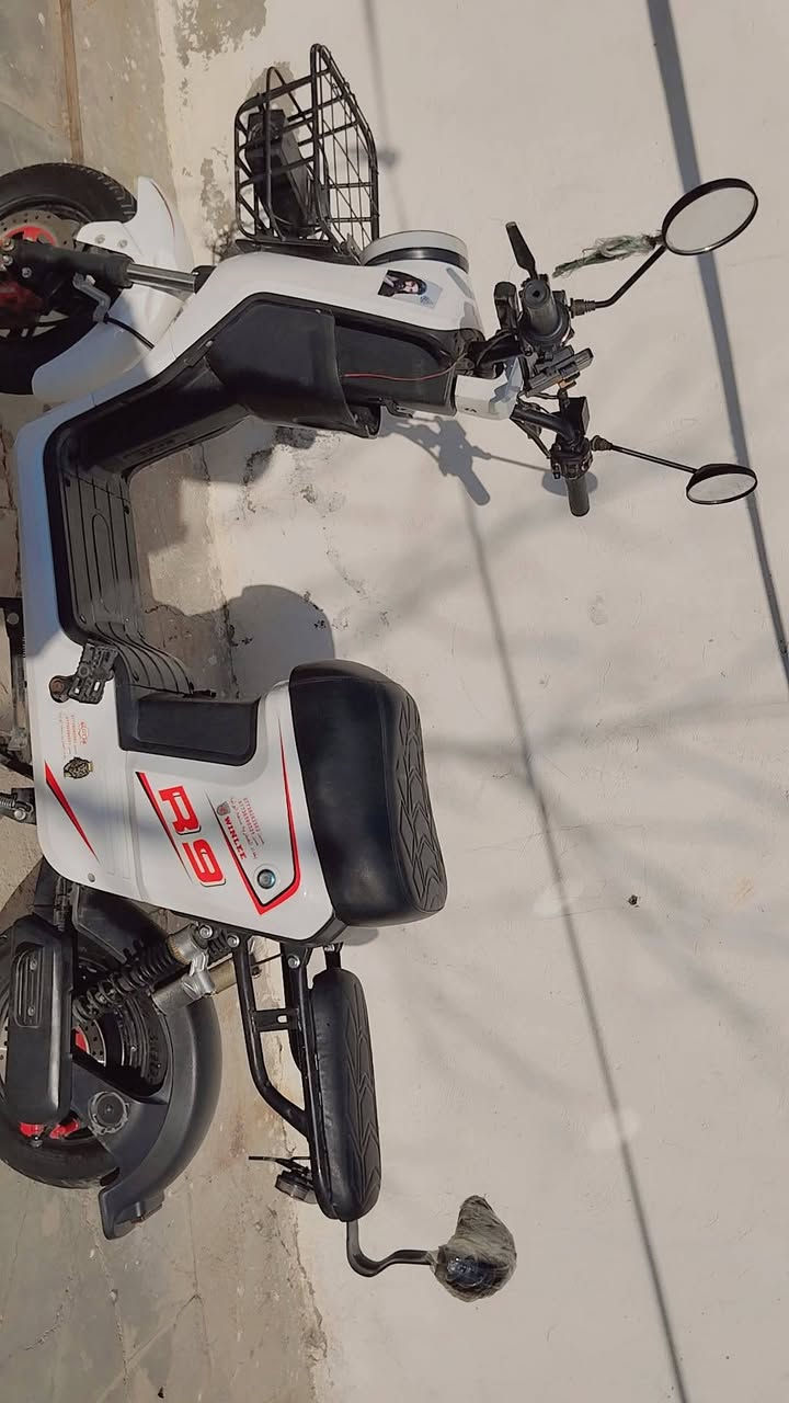 دراجه للبيع شحن خمسه بطاريه السعر 450 رقم التلفون ***********
