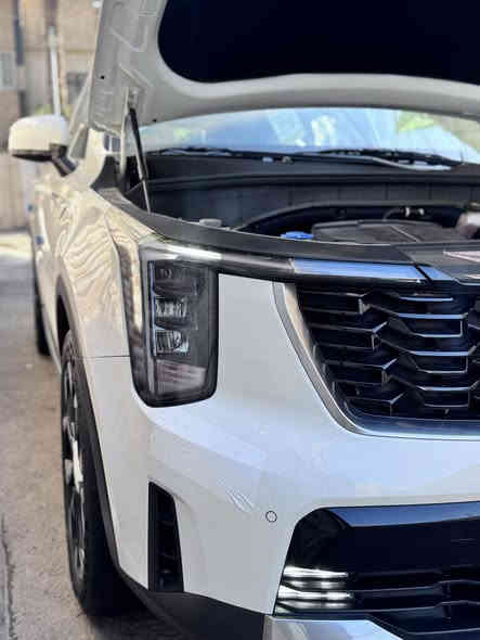 السلام عليكم البيع سورنتو ٢٠٢٤ زيرو ❤‍🔥 طك كارتون ماشيه ١٢ الاف حقيقي بسمي من ٢٤ وليهسه سياره جديده ب معنا الكلمه مكفوله لا صبغ ولا بارد ولا شخوط ولا زلوغ ولا تكحيل فقط رصعه بكد عصوه مسحوبة بس سياره فووول موصفات
ويل ٢٠ ❤‍🔥دادشو سياره ضمان ٥ سنوات ❤ بسمي ارقام جدد وهزه جديده موصفات 
بصمه 
ويل ٢٠ 
دادشو 
دبل كامره 
٦ سلندر 
كير ماوس 
رادار امامي 
سبع راكب 
3 قطع تبريد 
ثلاجه 
٤ عدسات 
بك لايت لد 
اريل نفكيشن 
شاشه متصله 
صندوك كهربه 
هندريك بصمه 
باب كهربه 
تشغيل عن بعد 
صندوك ذكي 
مري شفط وترحب
حساس امامي 
حساس خلفي 
حساس مطر 
كراسي كهربه 
كراسي خلفيه دكم
شنو الموصفات البلك موجوده. 
سياره عل يدي حت مشبج لدعاميه اماميه مسويله مكاني بغداد جديده 
رقمي ***********
