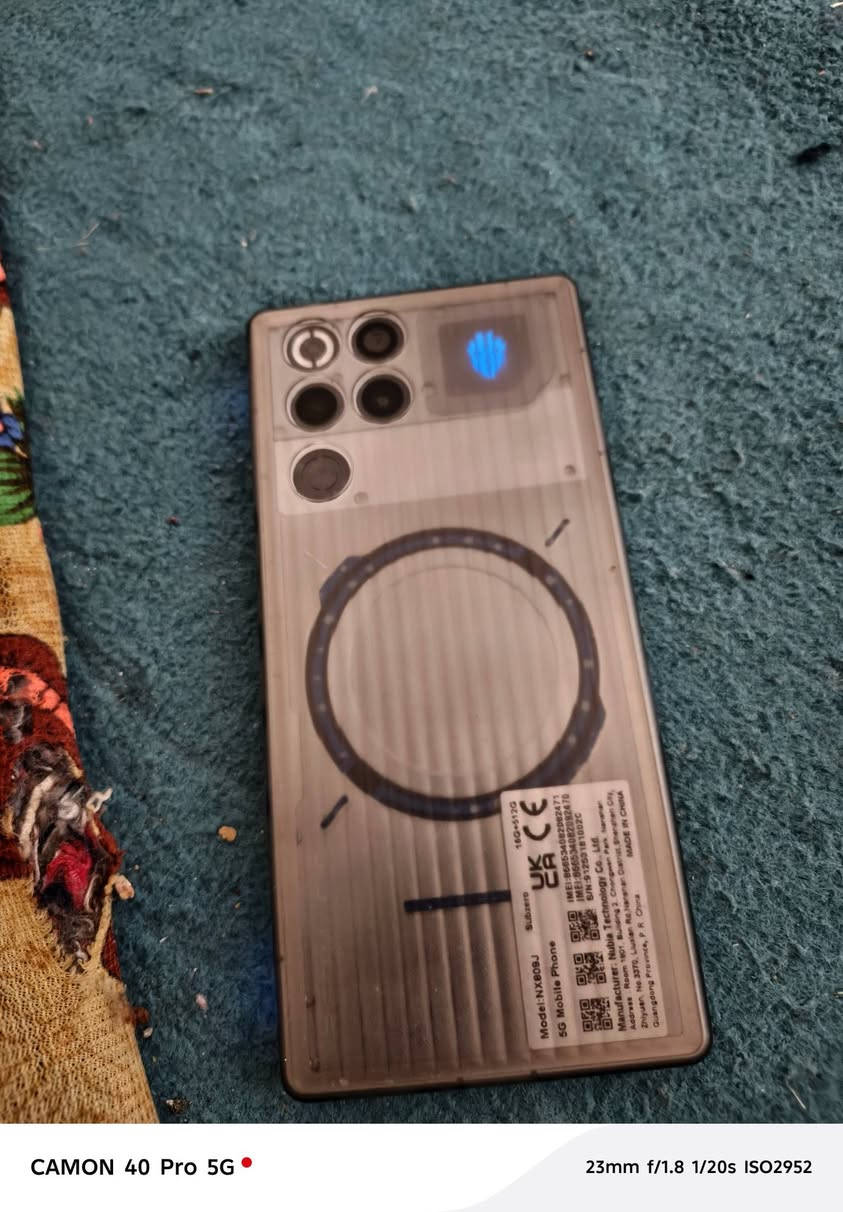 سلام عليكم جهاز ريد مجك ١١برو جديد صاله أقل الشهر استخدام شخصي يعني جديد سعر الجهاز مليون ٥٠ متواجد خاص وهذه رقمي ***********
