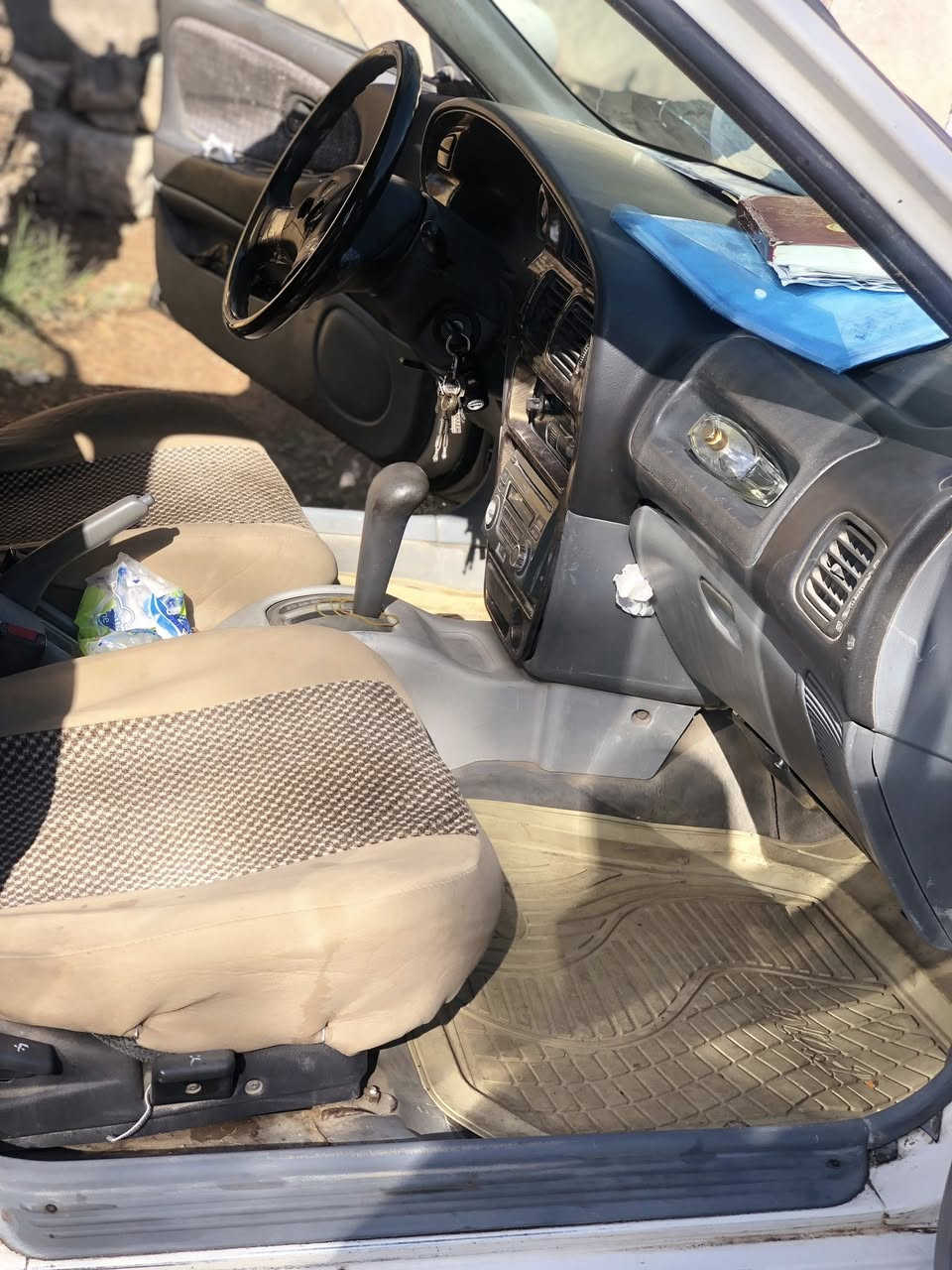 بروتون ٢٠٠٤صنع ماليزي
الكير:اتوماتيك بحاله جيده 
المكينه :بحاله جيده (كابريتر)
تدفئه وتبريد كلشي شغال بس ليك بي تبريد 
الحادث:مكفوله تكم ولغود وشواصي شركه بعده فقط صبغته تعبانه ودعاميات ايضا 
الداخل :جيد جدا 
كهربائيات كله شغاله كيجات 
الرقم بغداد دولي باسمي هزه جديده تحويل مباشر 
المكان ؛كربلاء 
السعر٣٣
للتواصل ***********
