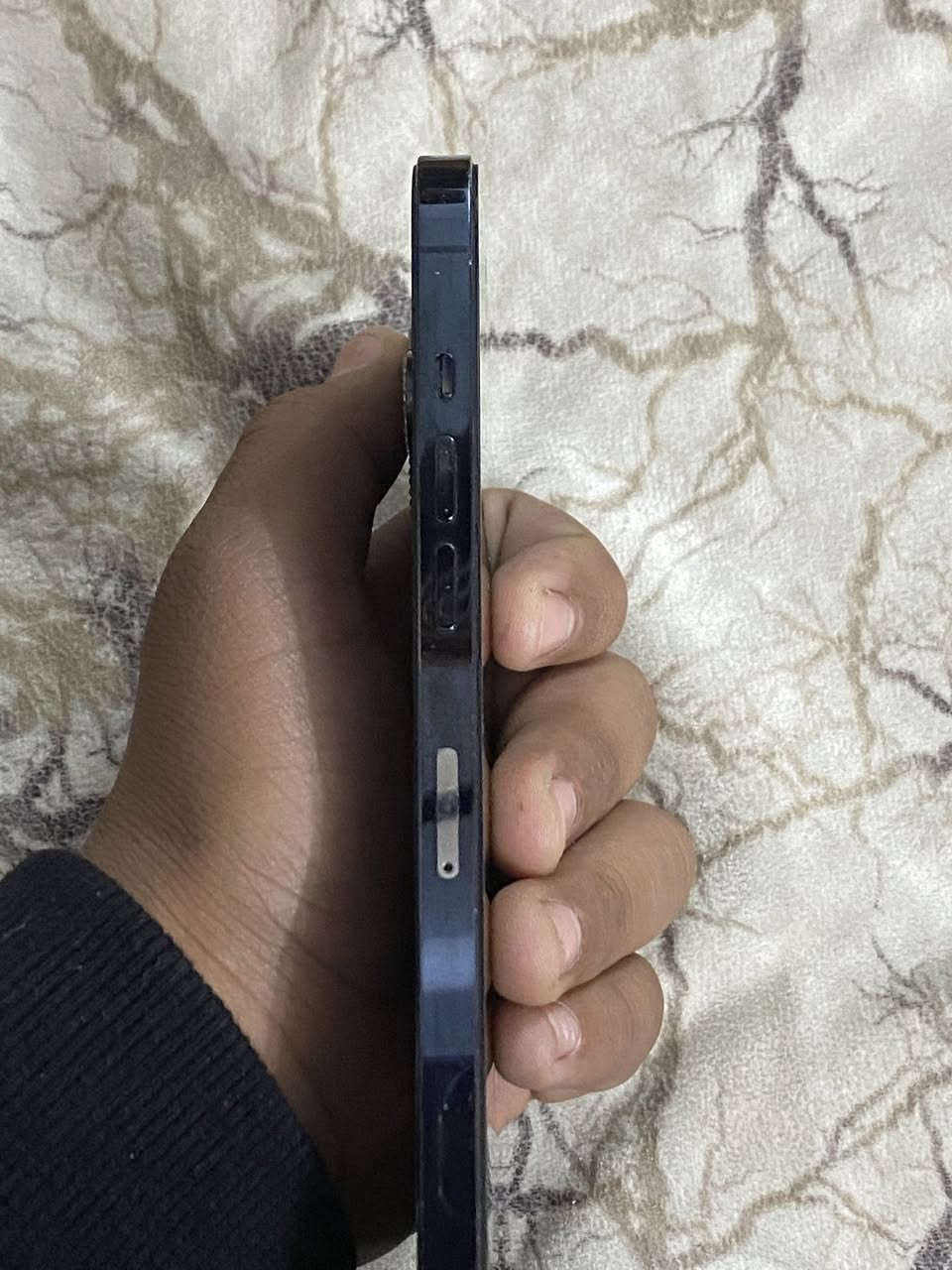 سلام عليكم آيفون 12Pro Maxالجهاز تضيف ذاكره ١٢٨بطاريه ٨٠العنوان بغداد البلديات السعر خاص الاستفسار ***********
