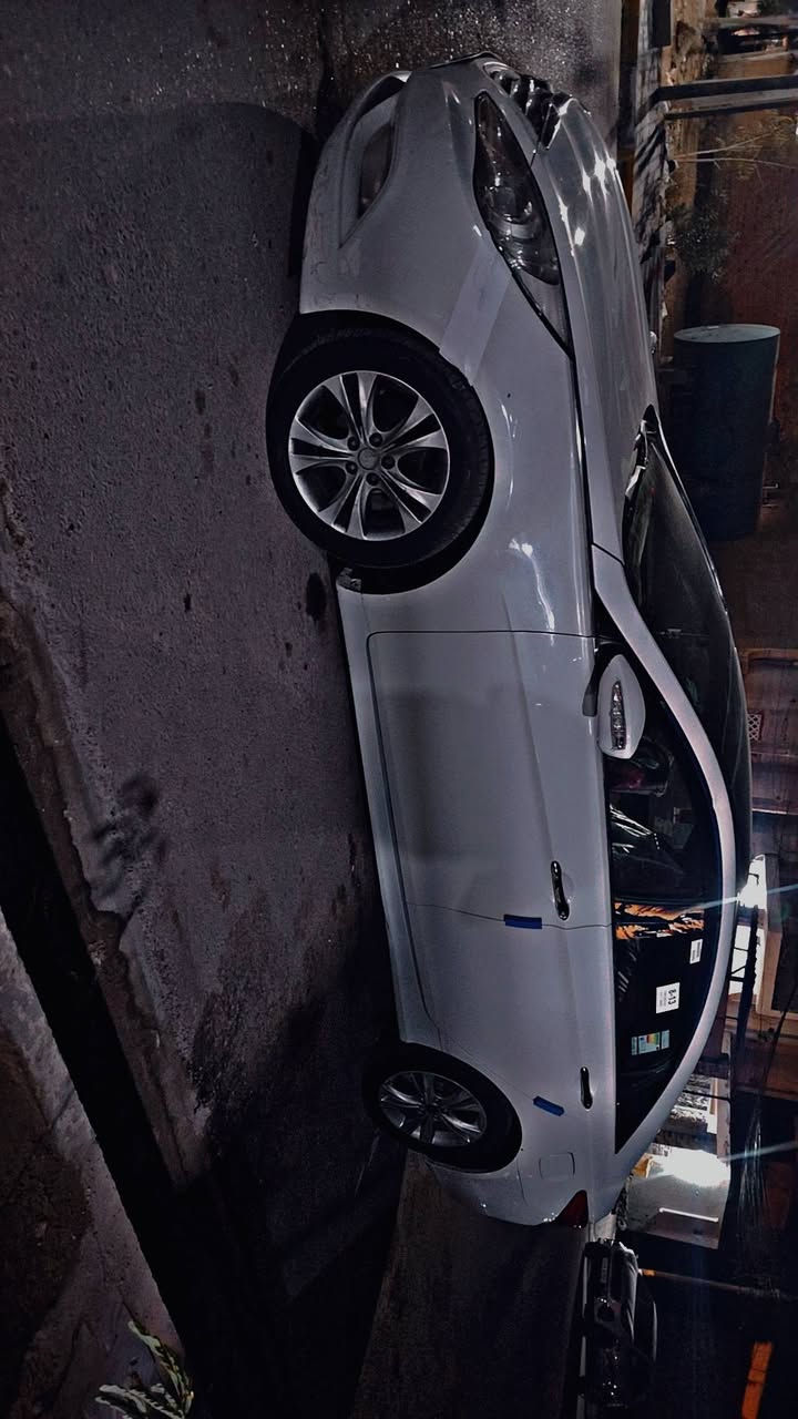 سوناته 10مضلع محدثه 11خليجي
محرك /2400
كير مكينه وتبريد خير من الله لا تنقيص ولا تبخير
السياره بيه قطع صبغ بس ابيع حزام
مداور ثاني يوم
مكانه واسط /الكوت
الرقم /***********
