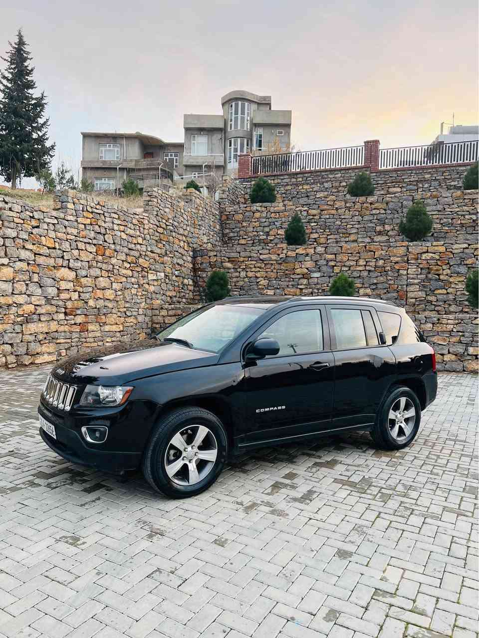 جیب کۆمباس ٢٠١٦ دوو بارجەی بەلەیەک بۆیاخە بێ ناوگرتن سەیارەکی زۆر جوان تازیە گیرو مەکینەی بەشرت سەنەوی تا تا ٢٠٣٠ تازیە بەناوی خۆمۆیە هەر جوار تایەی تازیە سۆنەرەکەی داناوە ژمارەی شانسیم داناوە ١٠٣ وەرەقەو ماعمەلەیەکی کەم هەلبجەی شەید حلبجة, السليمانية


**إذا كنت صاحب هذا الإعلان وتريد حذفه لأي سبب، رجاءا أرسل رسالة إلى الدعم الفني**