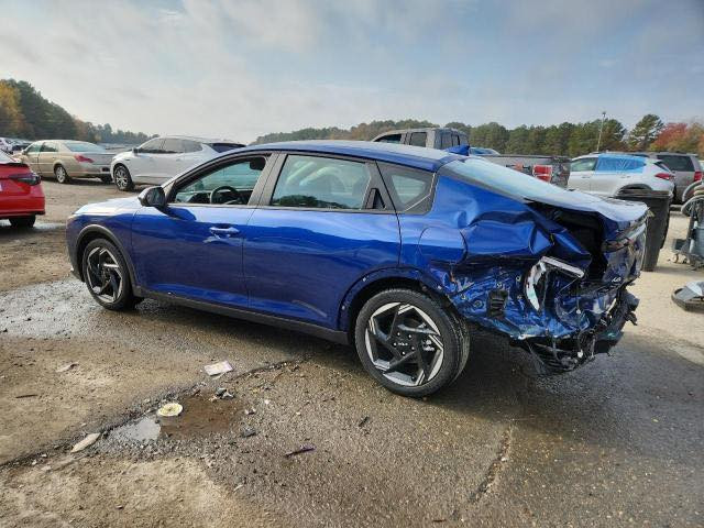 السلام عليكم 
للبيع K4 مواصفات EX حادثه بلجاملغ الخلفي وشويه بقبغ الصندوق حاليا السياره بعمان وابيع بعمان بدون كمرك 
سعرها 120 بدون كمرك مطروحه بعمان 
مكاني بلمسيب 
رقمي ***********
